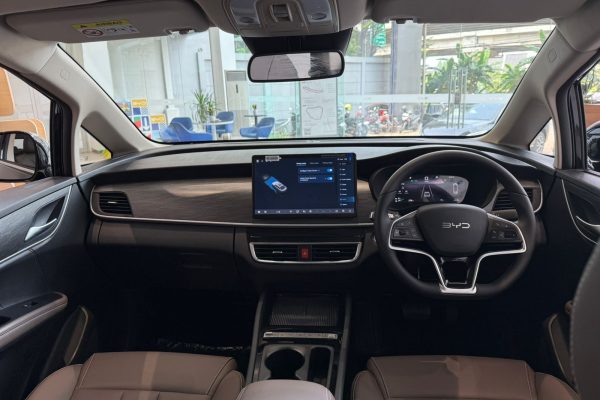 BYD M6 DM